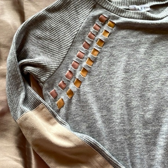 THML Gray Velour Ribbon Laced and Patched Long Sleeve Sweater Size Small - Picture 4 of 9